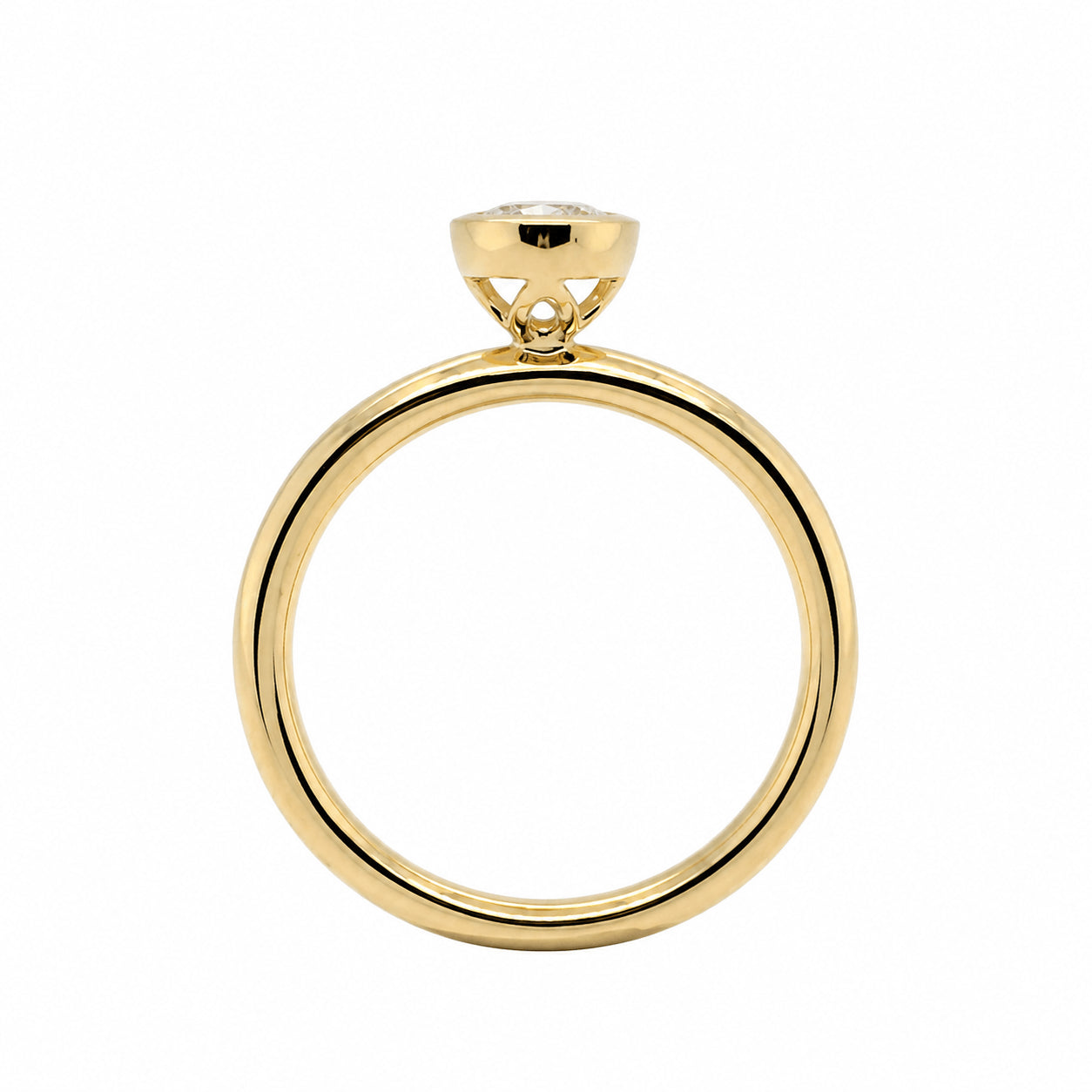 18ct 0.70ct Oval Cut GIA Certified Natural Diamond Bezel Set Ring