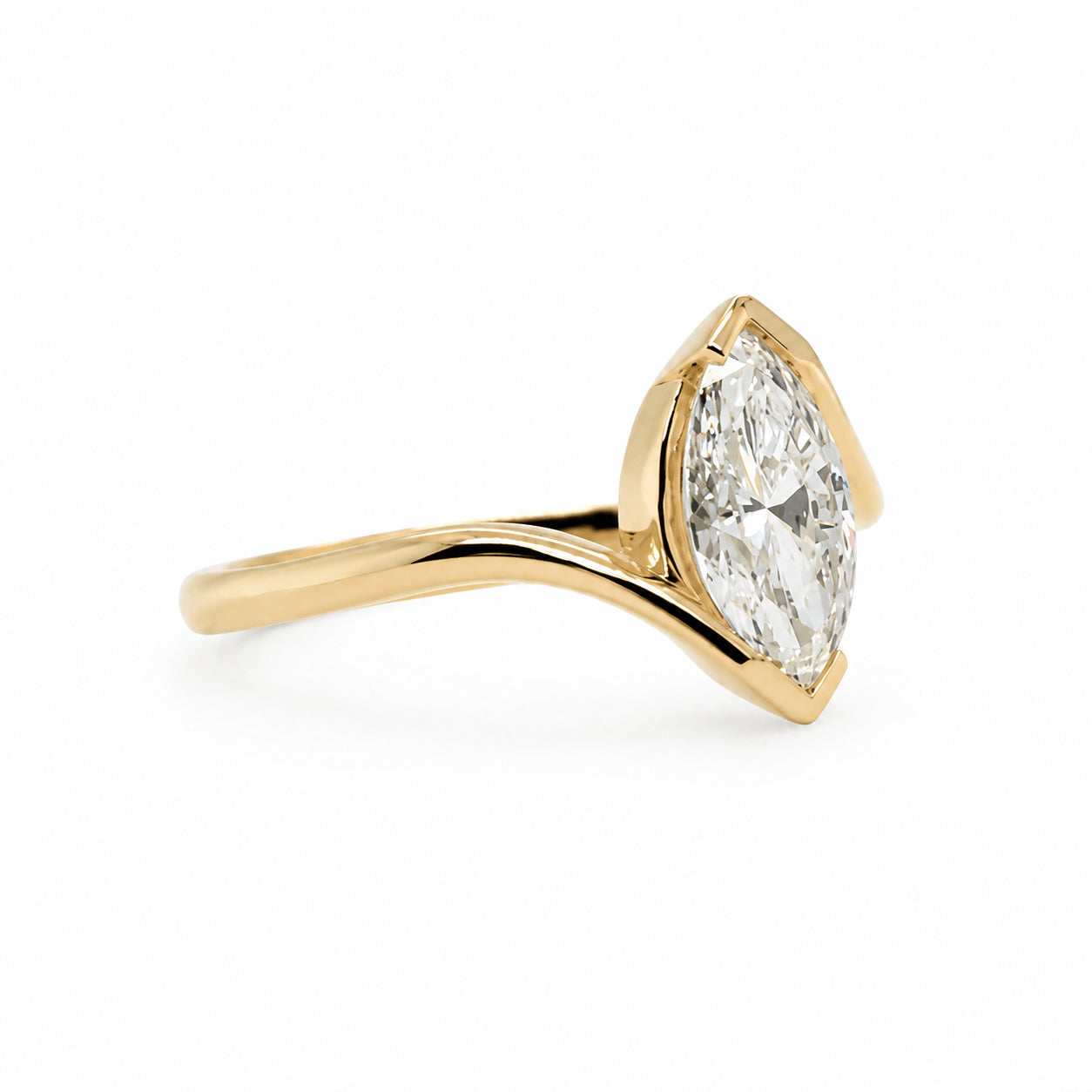 18ct Yellow Gold 1.02ct Marquise Cut Natural Diamond Ring