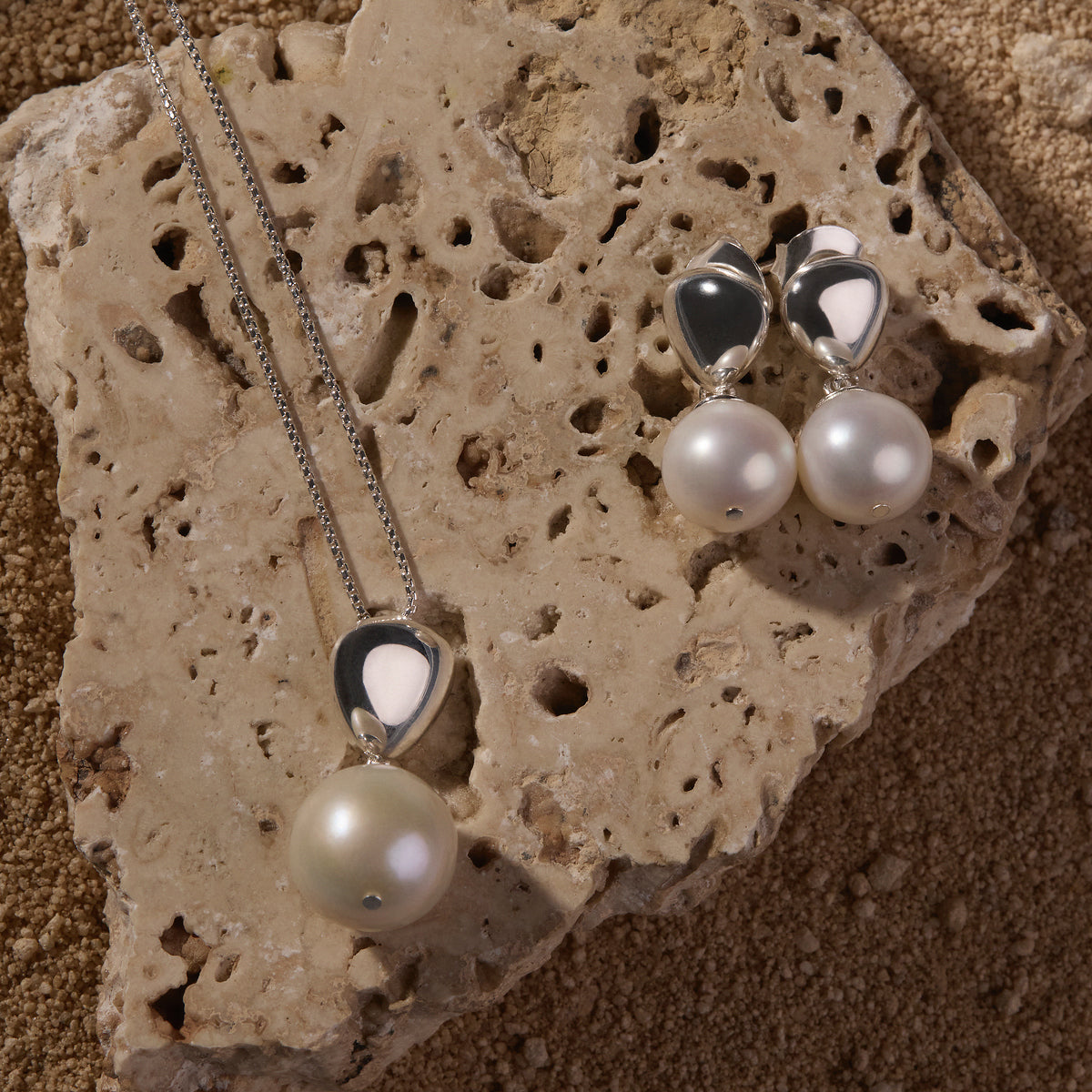 Sterling Silver Islander Pearl Earrings