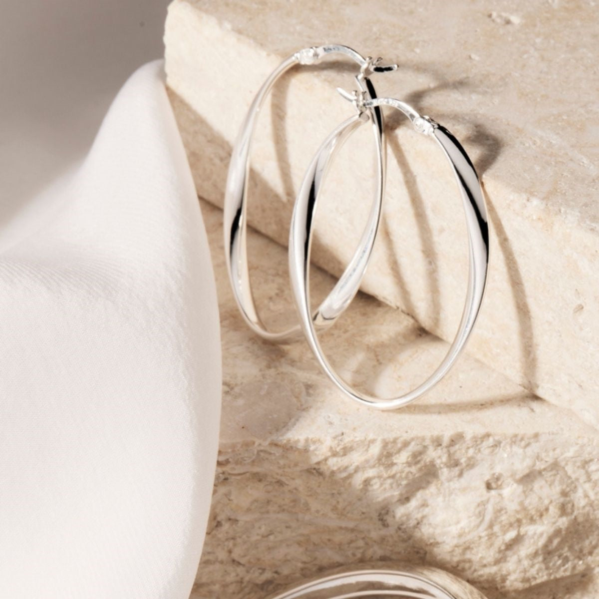 Silver Cinta Large Hoop Earring