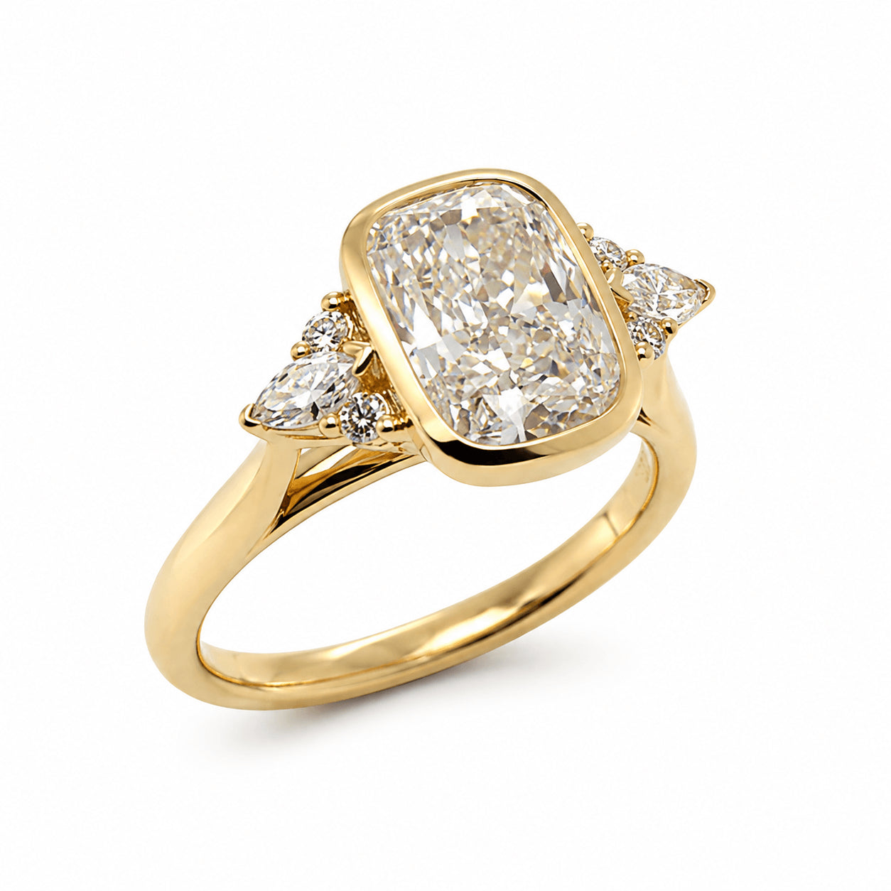 18ct 2.00ct Cushion Cut LAB Grown Diamond Ring