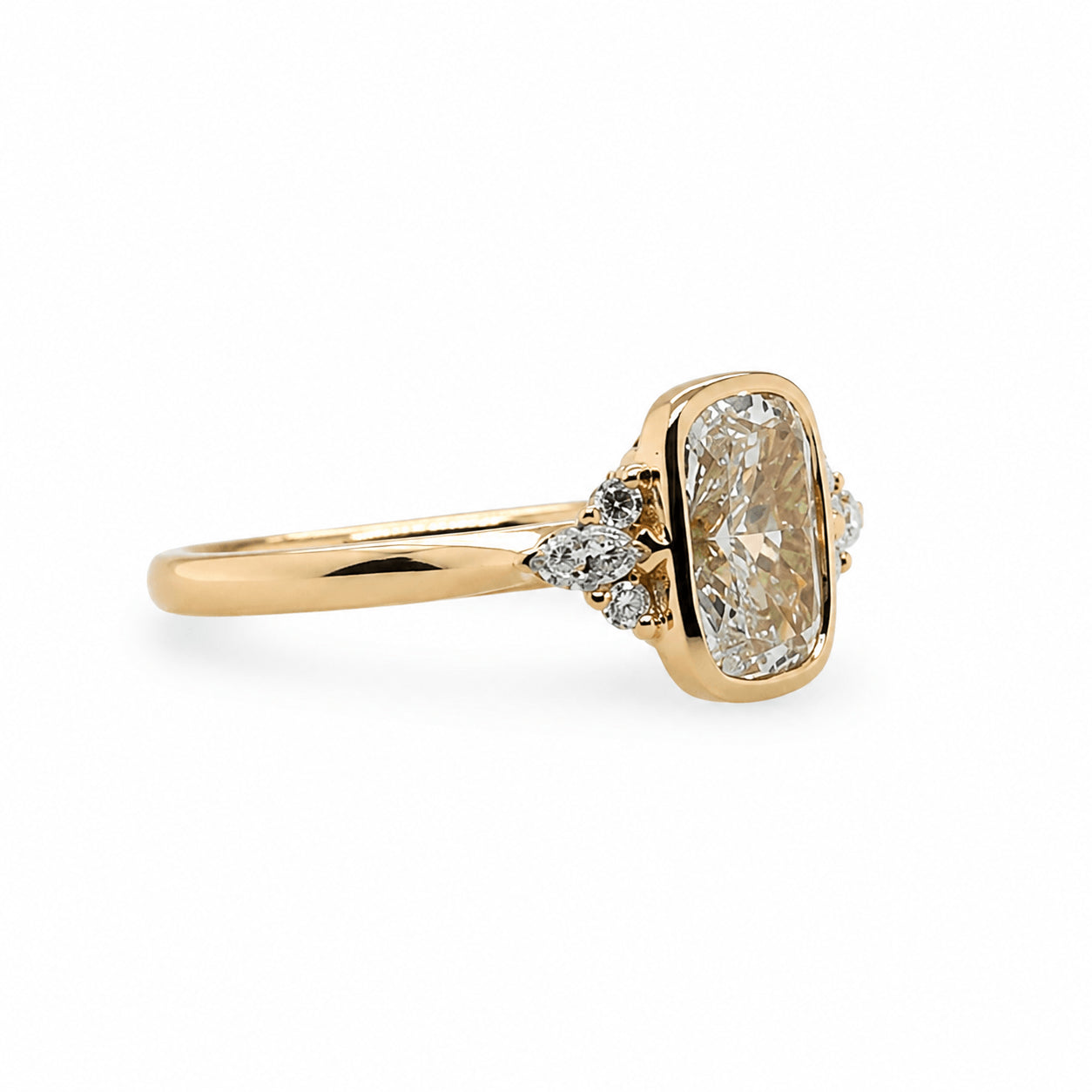 18ct 2.00ct Cushion Cut LAB Grown Diamond Ring