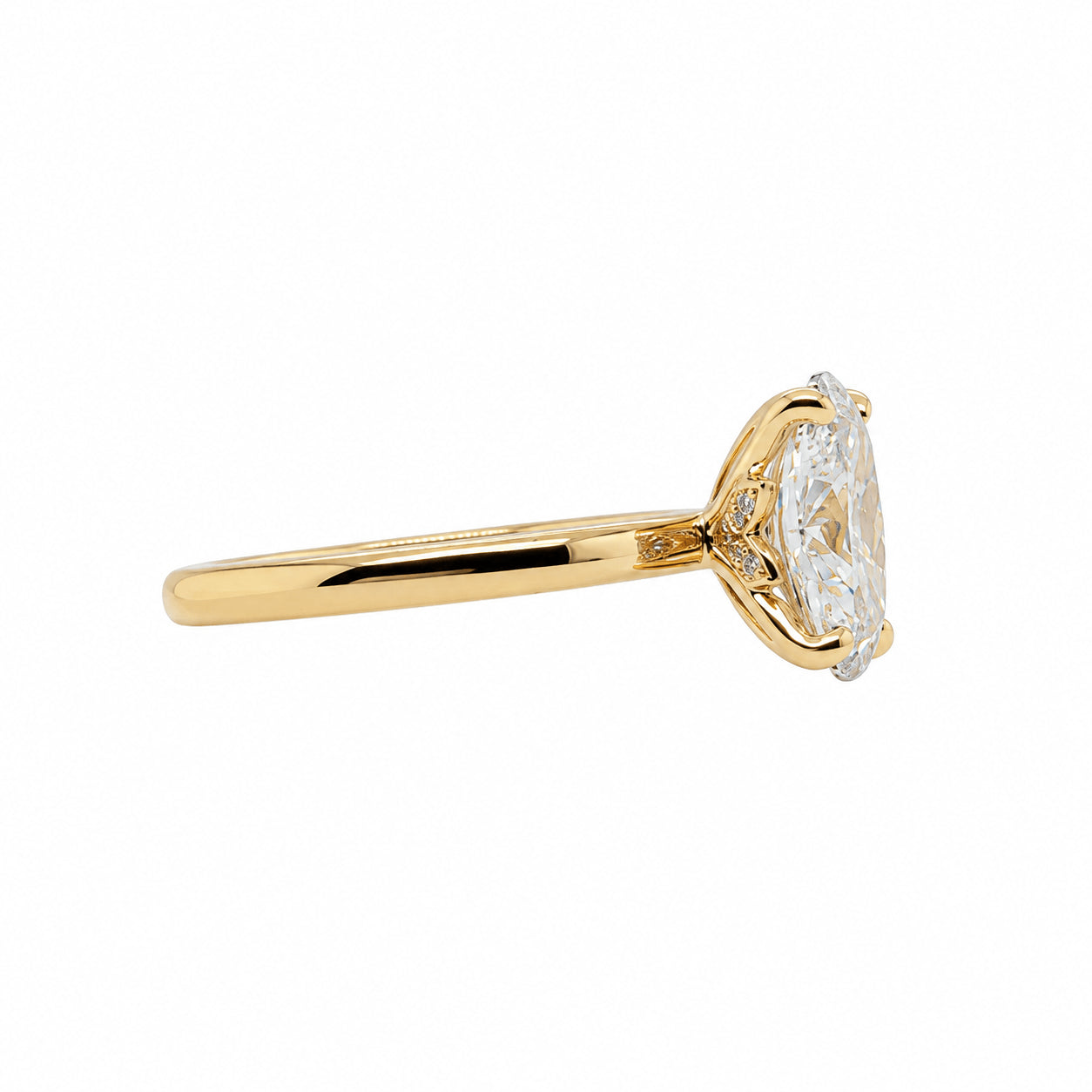 18ct Yellow Gold Hidden Petal Halo 2.04ct Oval Solitiare Ring