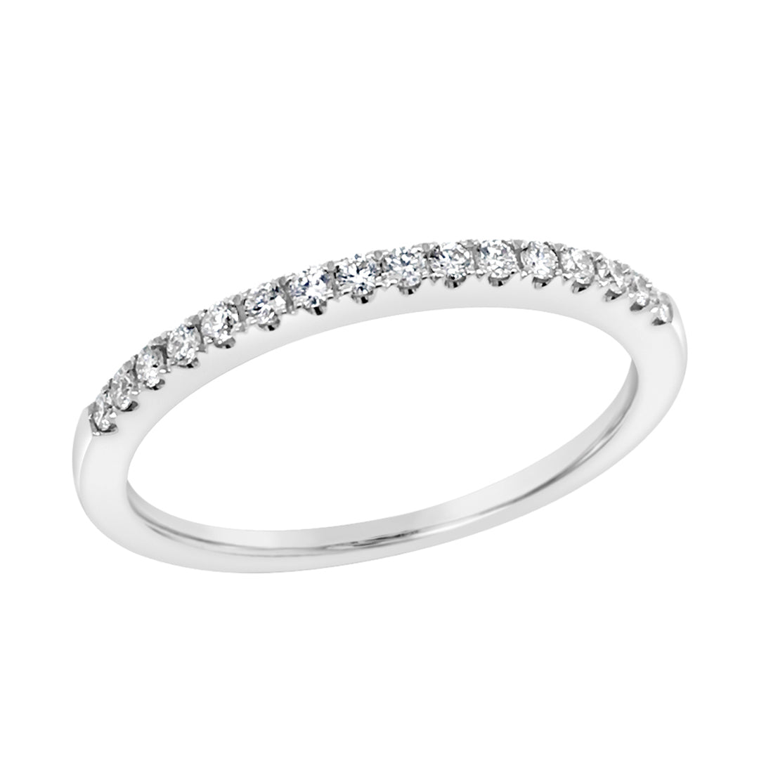 18ct White Gold Fine Diamond Ring